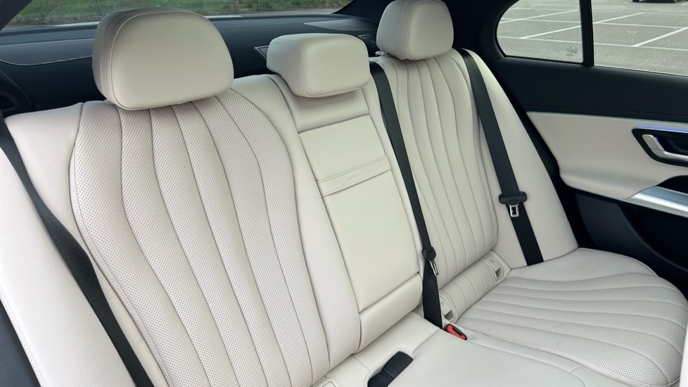 Used Mercedes-Benz E Class 2024 for sale - 76869795: Photo 15