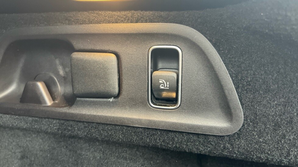 Used Mercedes-Benz GLE 2022 for sale - 76074277: Photo 46