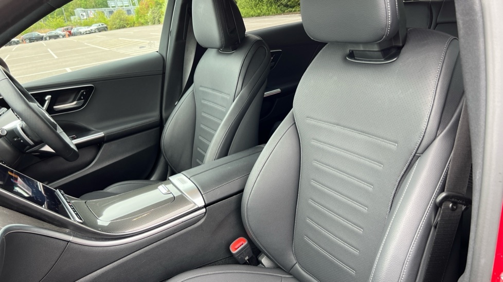 Used Mercedes-Benz C Class 2024 for sale - 76868931: Photo 14