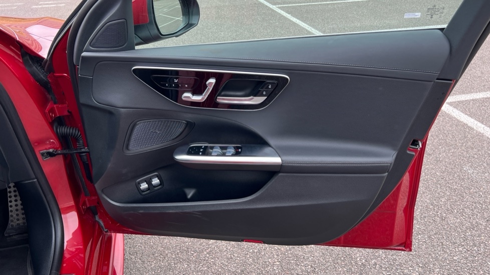 Used Mercedes-Benz C Class 2024 for sale - 76868931: Photo 37