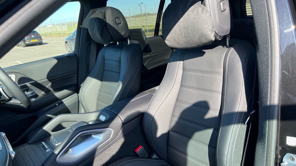 Used Mercedes-Benz GLS 2025 for sale - 76501541: Photo 14