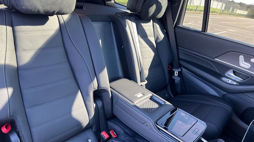 Used Mercedes-Benz GLS 2025 for sale - 76501541: Photo 15