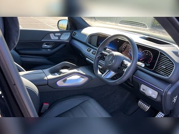 Used Mercedes-Benz GLS 2025 for sale - 76501541: Photo