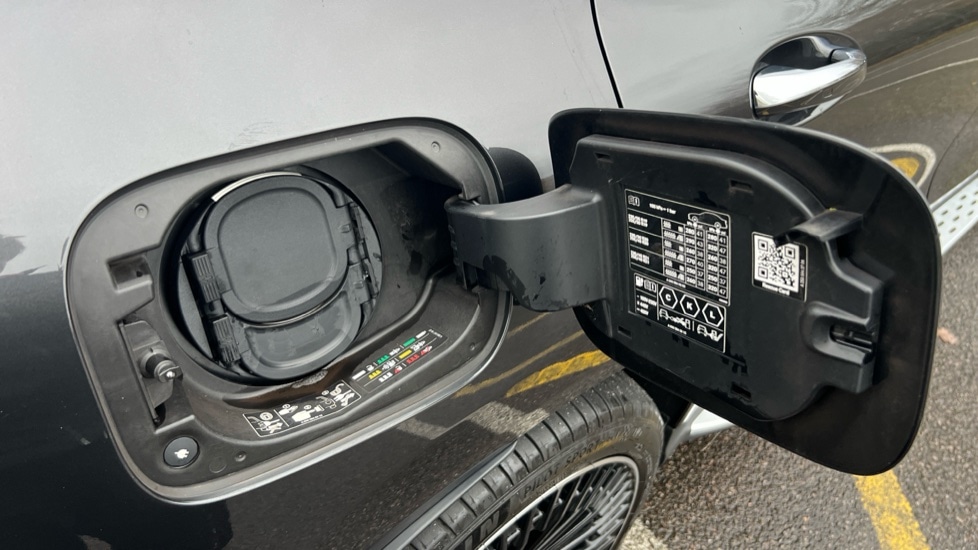 Used Mercedes-Benz EQC 2023 for sale - 76874850: Photo 28