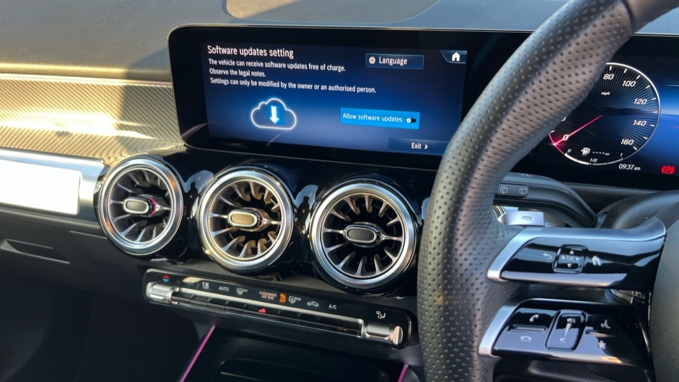 Used Mercedes-Benz GLB 2025 for sale - 77031413: Photo 13