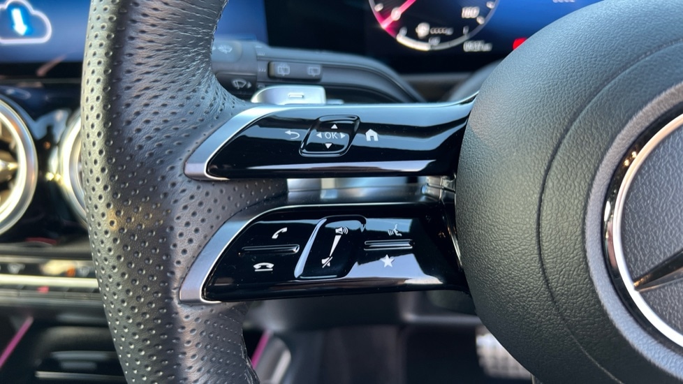 Used Mercedes-Benz GLB 2025 for sale - 77031413: Photo 30