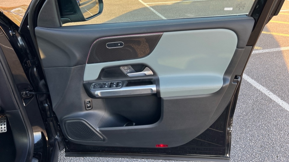 Used Mercedes-Benz GLB 2025 for sale - 77031413: Photo 37