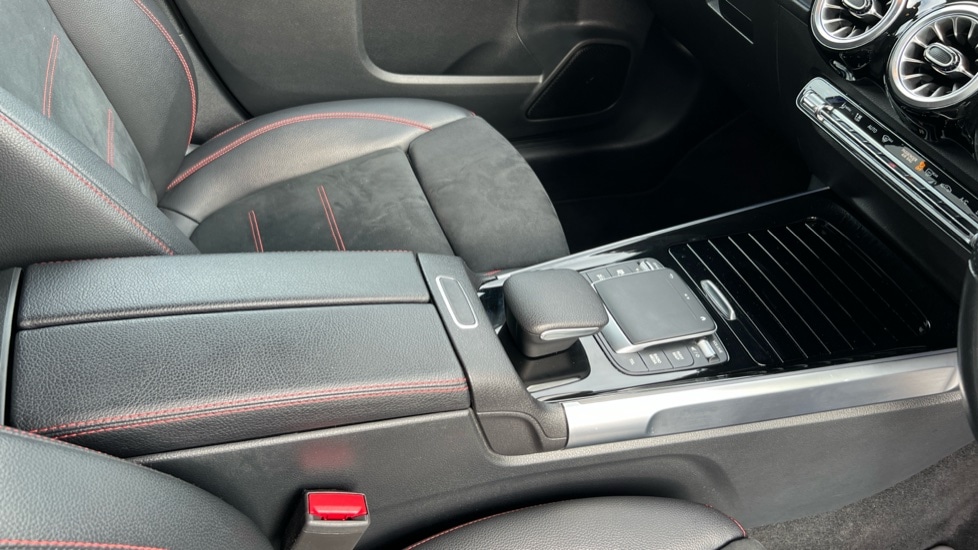 Used Mercedes-Benz GLB 2022 for sale - 76124486: Photo 34