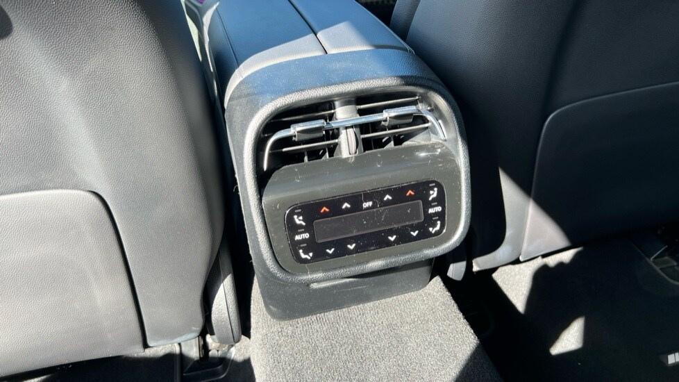 Used Mercedes-Benz E Class 2024 for sale - 75959556: Photo 36