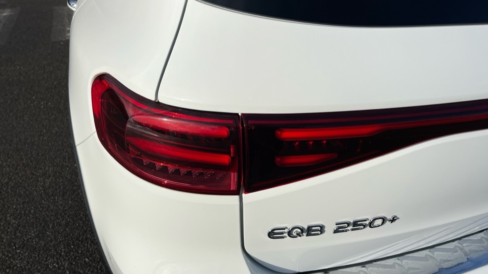 Used Mercedes-Benz EQB 2024 for sale - 76872680: Photo 21