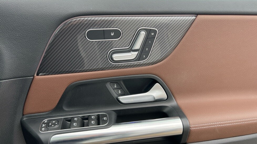 Used Mercedes-Benz GLA 2021 for sale - 76272855: Photo 37