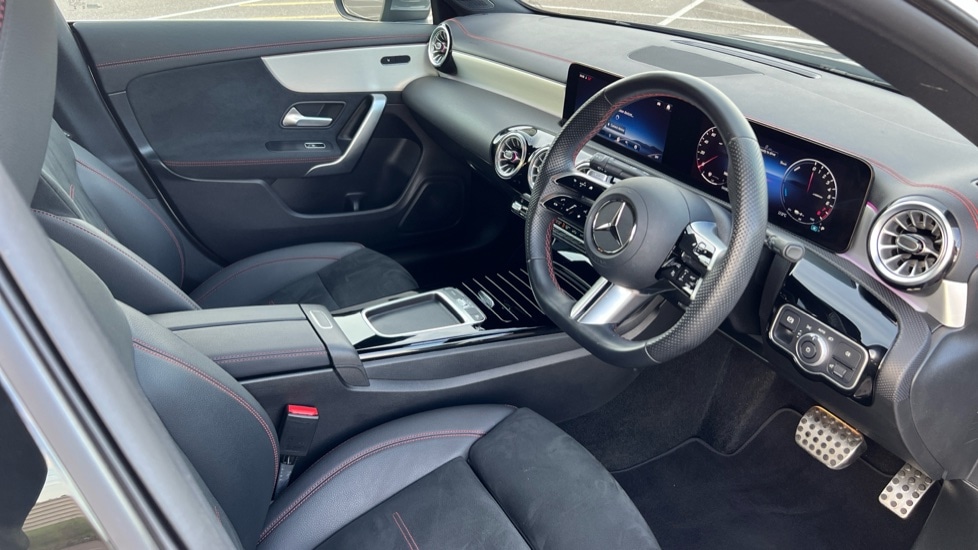 Used Mercedes-Benz CLA 2024 for sale - 75959495: Photo 3
