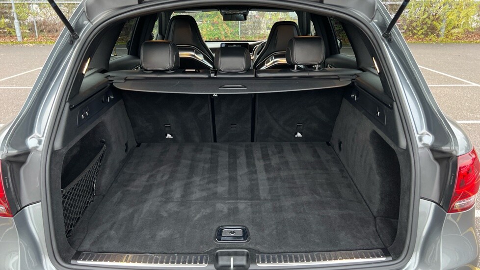 Used Mercedes-Benz GLC 2020 for sale - 76872484: Photo 17