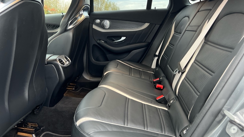 Used Mercedes-Benz GLC 2020 for sale - 76872484: Photo 24