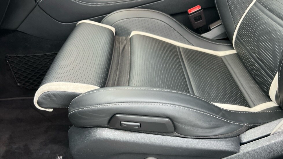 Used Mercedes-Benz GLC 2020 for sale - 76872484: Photo 39