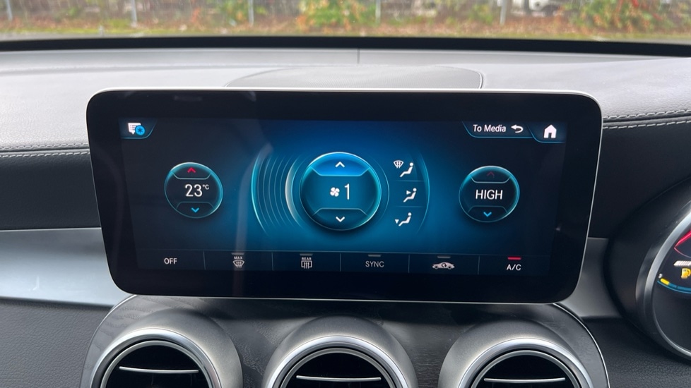 Used Mercedes-Benz GLC 2020 for sale - 76872484: Photo 42