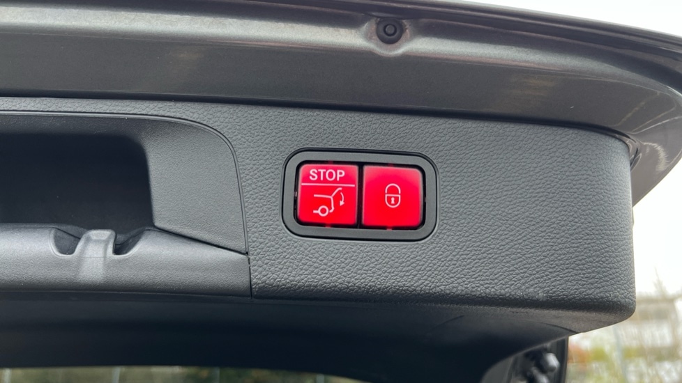 Used Mercedes-Benz GLC 2020 for sale - 76872484: Photo 45