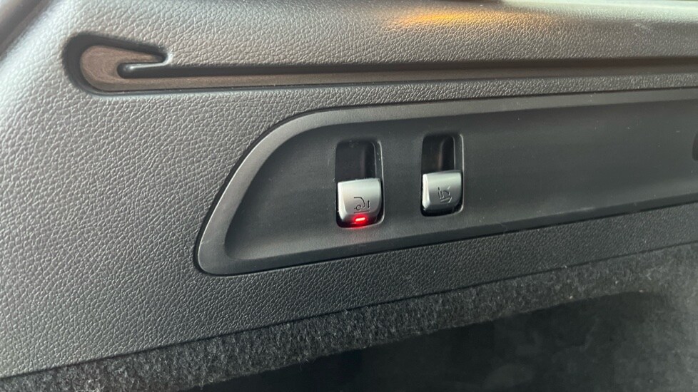 Used Mercedes-Benz GLC 2020 for sale - 76872484: Photo 46