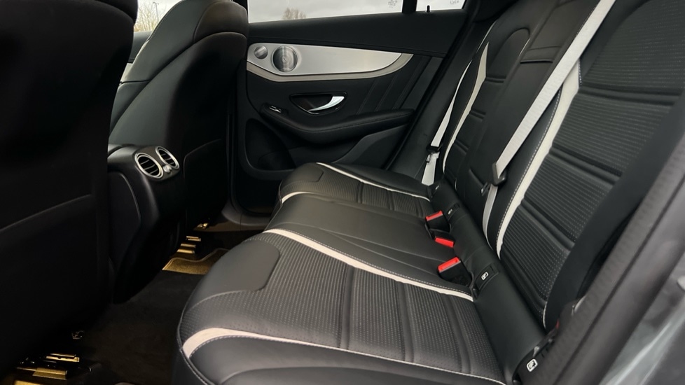 Used Mercedes-Benz GLC 2020 for sale - 76874263: Photo 24