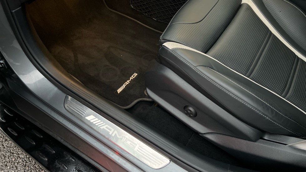 Used Mercedes-Benz GLC 2020 for sale - 76874263: Photo 44