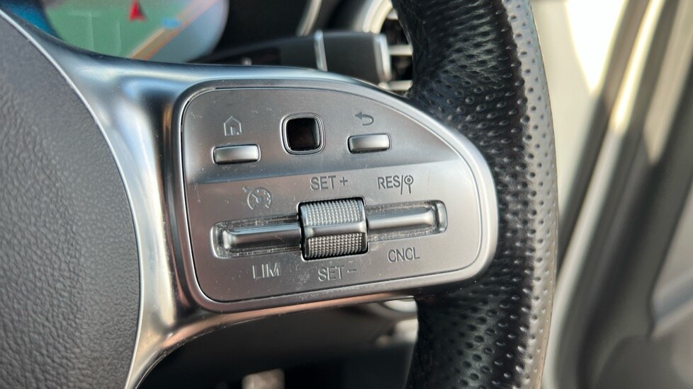 Used Mercedes-Benz GLC 2021 for sale - 76066919: Photo 29