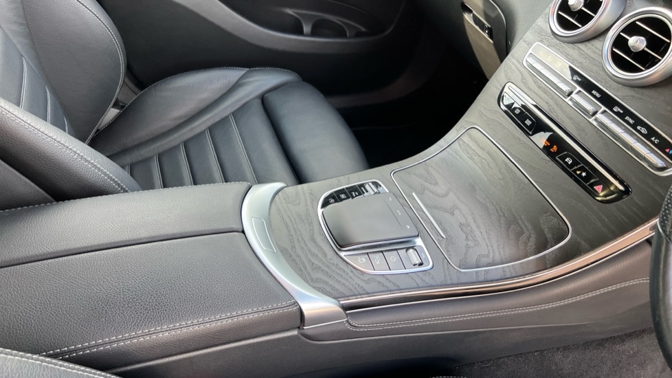 Used Mercedes-Benz GLC 2021 for sale - 76066919: Photo 34