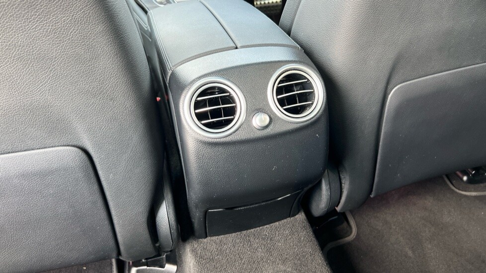 Used Mercedes-Benz GLC 2021 for sale - 76066919: Photo 36