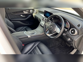 Used Mercedes-Benz GLC 2021 for sale - 76066919: Photo 3