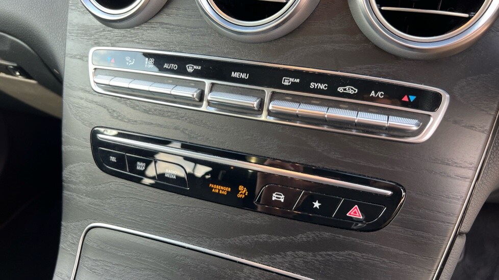 Used Mercedes-Benz GLC 2021 for sale - 76066919: Photo 42