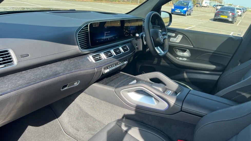 Used Mercedes-Benz GLS 2025 for sale - 76514801: Photo 11