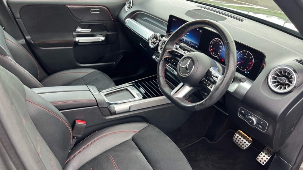 Used Mercedes-Benz GLB 2024 for sale - 76873620: Photo 3