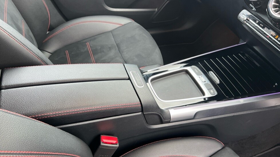 Used Mercedes-Benz GLB 2024 for sale - 76873620: Photo 34