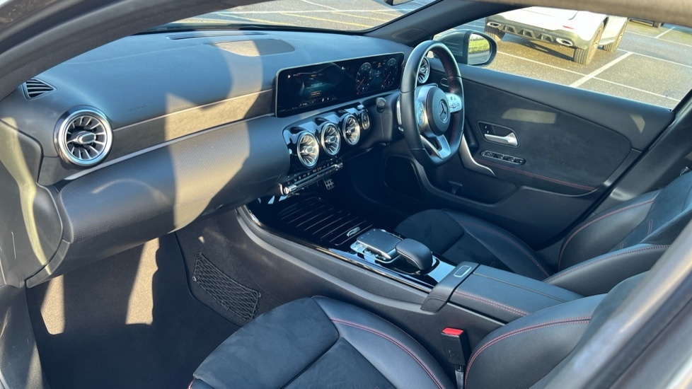 Used Mercedes-Benz A-Class 2019 for sale - 76872320: Photo 11