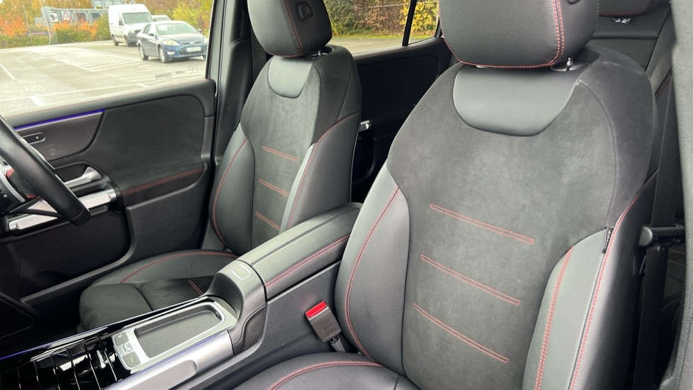 Used Mercedes-Benz GLB 2024 for sale - 76873607: Photo 14