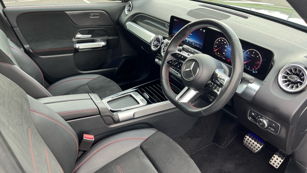 Used Mercedes-Benz GLB 2024 for sale - 76873607: Photo 3