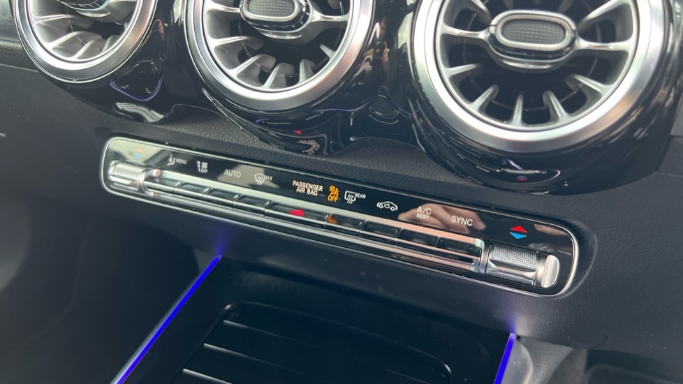 Used Mercedes-Benz GLB 2024 for sale - 76873607: Photo 42