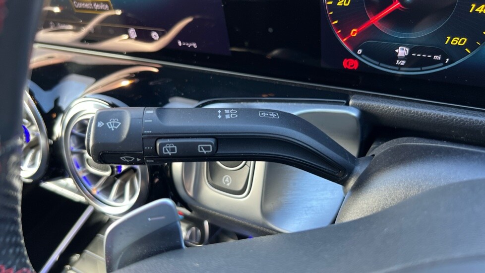 Used Mercedes-Benz GLB 2023 for sale - 77054233: Photo 32