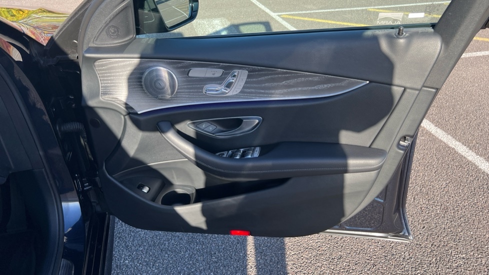 Used Mercedes-Benz E Class 2023 for sale - 76074573: Photo 37