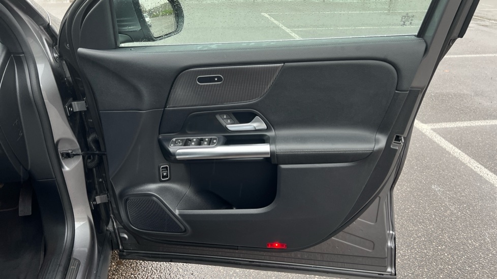 Used Mercedes-Benz GLA 2021 for sale - 76556943: Photo 37