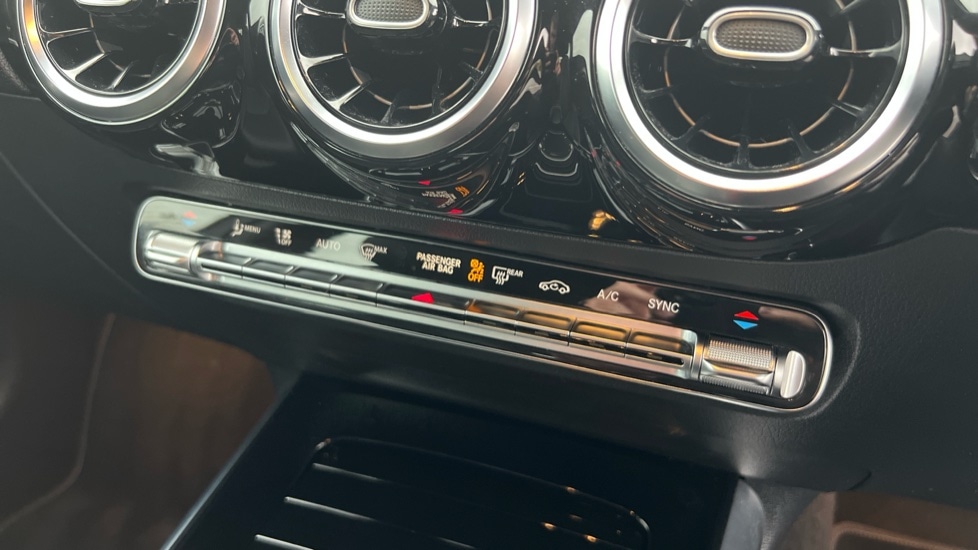 Used Mercedes-Benz GLA 2021 for sale - 76556943: Photo 42