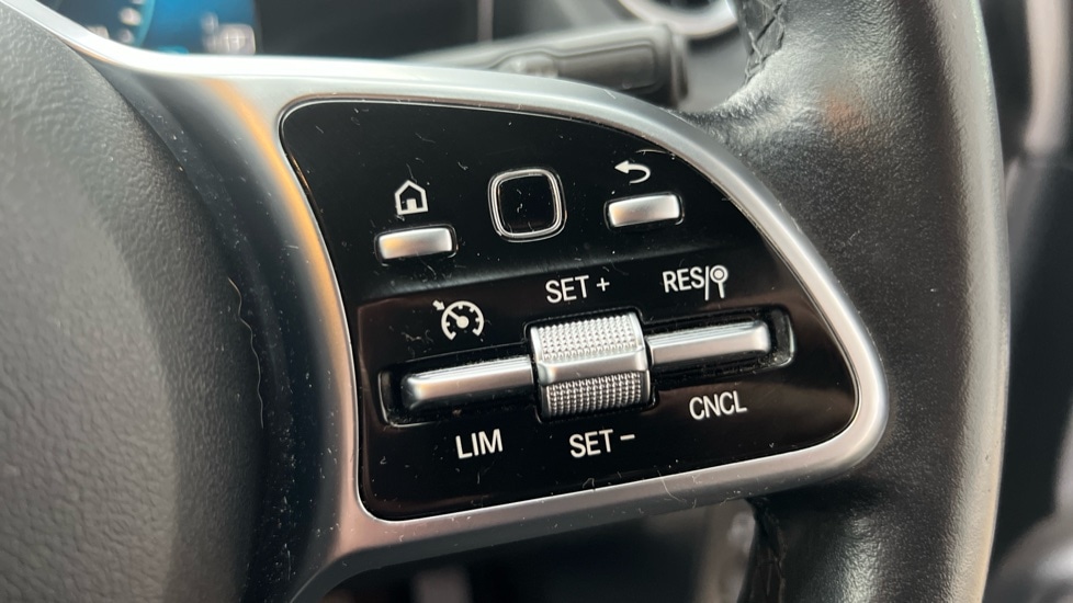 Used Mercedes-Benz GLA 2021 for sale - 76556943: Photo 45