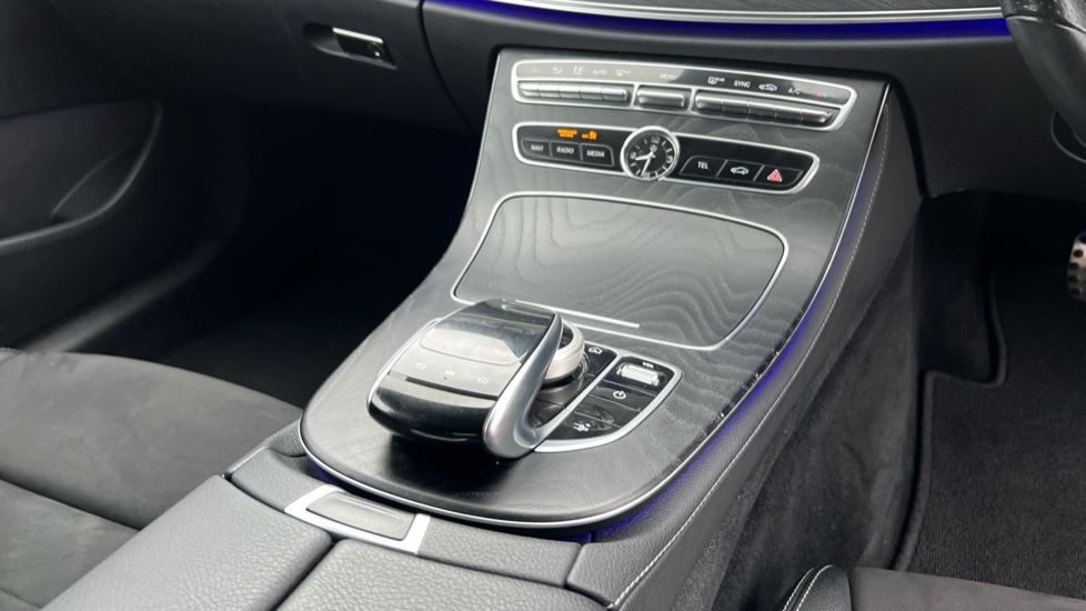 Used Mercedes-Benz E Class 2020 for sale - 76870386: Photo 35