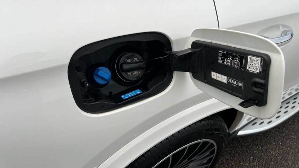 Used Mercedes-Benz GLC 2024 for sale - 76873369: Photo 28