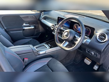 Used Mercedes-Benz GLB 2024 for sale - 77067800: Photo