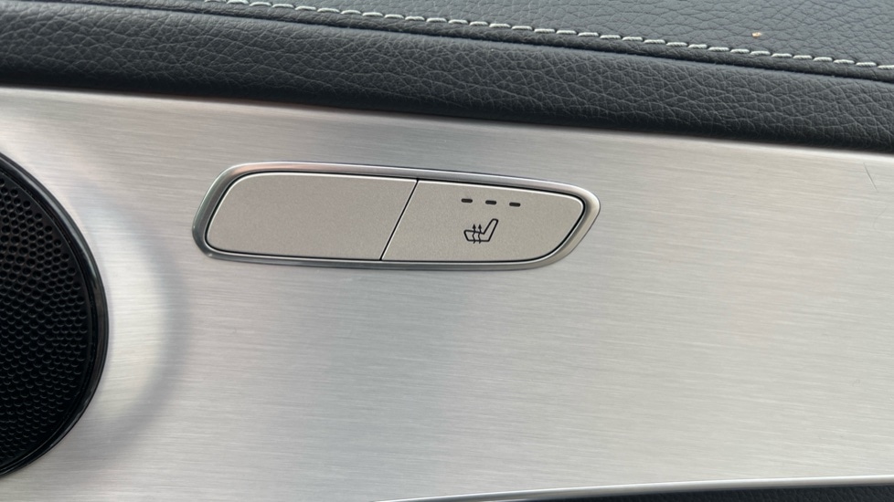 Used Mercedes-Benz GLC 2022 for sale - 76428234: Photo 44