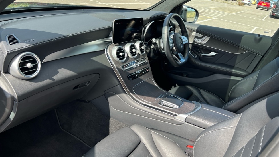Used Mercedes-Benz GLC 2022 for sale - 76130603: Photo 11