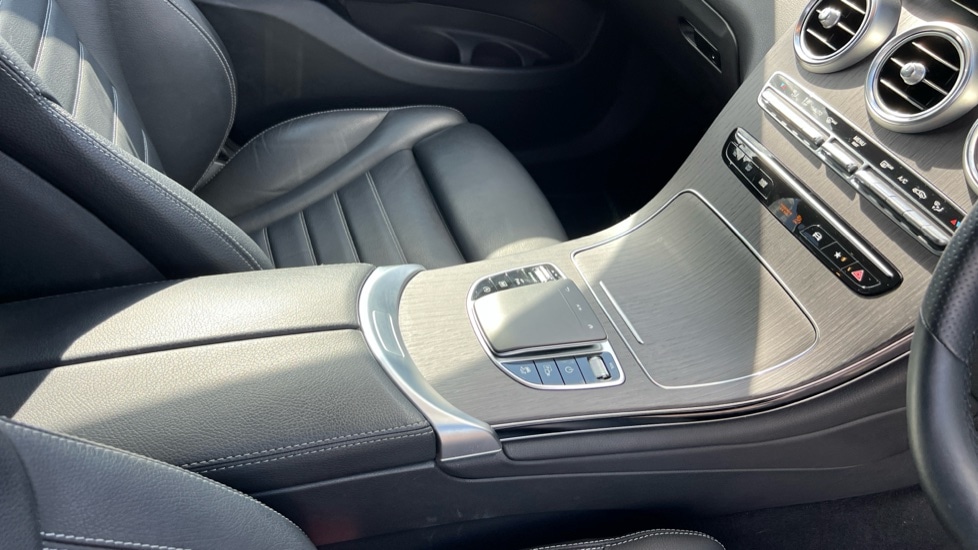 Used Mercedes-Benz GLC 2022 for sale - 76130603: Photo 34