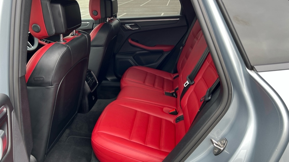 Used Porsche Macan 2020 for sale - 75967203: Photo 14