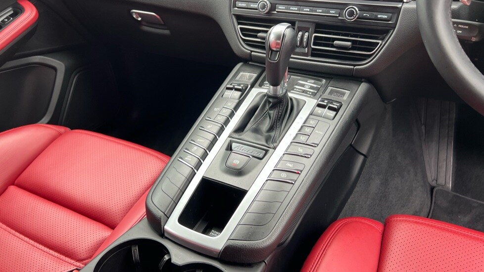 Used Porsche Macan 2020 for sale - 75967203: Photo 29