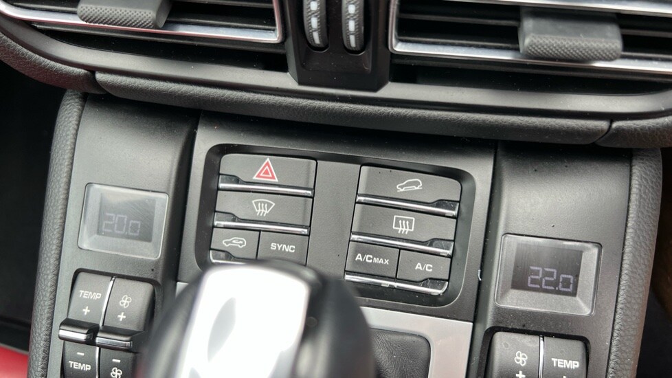 Used Porsche Macan 2020 for sale - 75967203: Photo 34